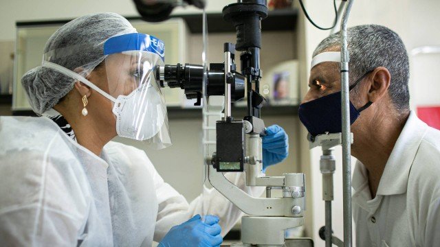 Fila por consultas oftalmológicas cresce após redução de 25% nos contratos e descredenciamentos de clinicas