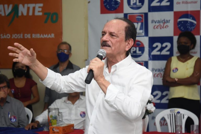 Julinho exibe força para eleição de governador
