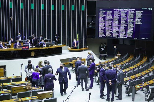 Maioria da bancada maranhense aprova PEC do Precatórios