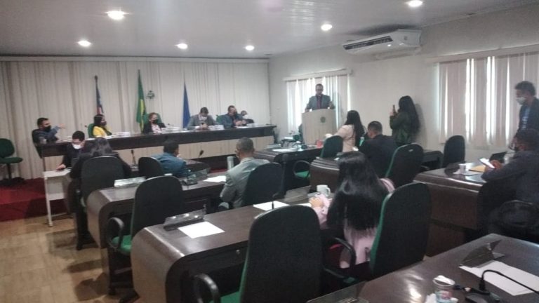 Câmara aprova abono e 14º salário para servidores da educação em São José de Ribamar