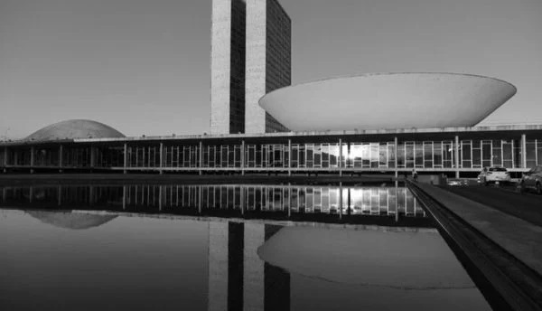 Congresso se afunda para manter orçamento secreto