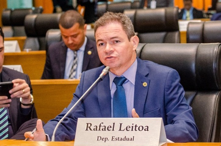 Glalbert vê infidelidade e ameaça Rafael Leitoa de expulsão do PDT