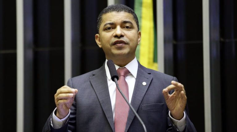 Deputado maranhense quer instalação da CPI do Viagra em Brasília