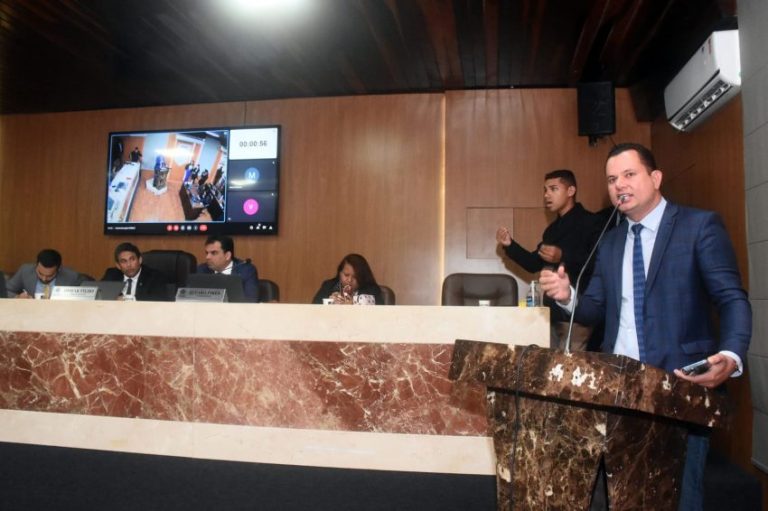 Umbelino Júnior pede que emendas parlamentares sejam incluídas na LOA