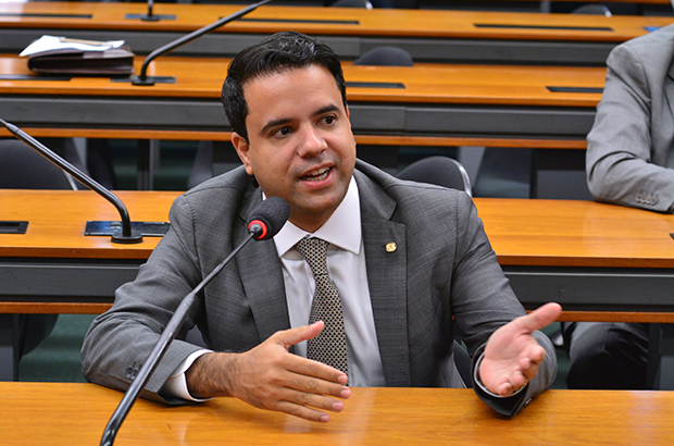 Edilázio anuncia projeto para reverter decisão do STJ sobre planos de saúde