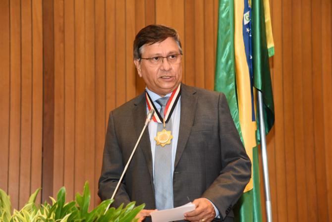 Plenário entrega Medalha ‘Manuel Beckman’ a ex-superintendente da Codevasf