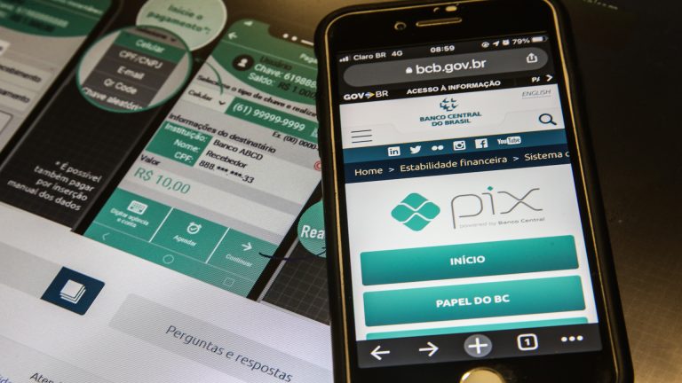 Justiça determina que mulher devolva valor de PIX recebido por engano