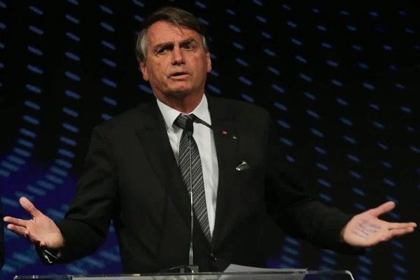 Bolsonaro recebe um ‘passe livre’ para seguir mentindo