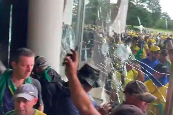 Bancada maranhense reage e repudia ataques em Brasília