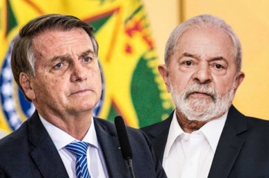 Poder é fábrica para produzir bajuladores e puxa-sacos