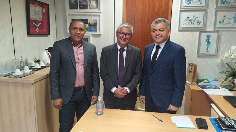 Eudes Barros trabalha por recursos para a Raposa em Brasília
