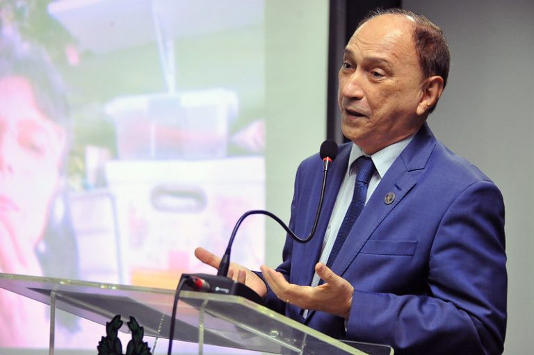 ‘Linguagem complexa é inimiga da simplificação’, diz desembargador