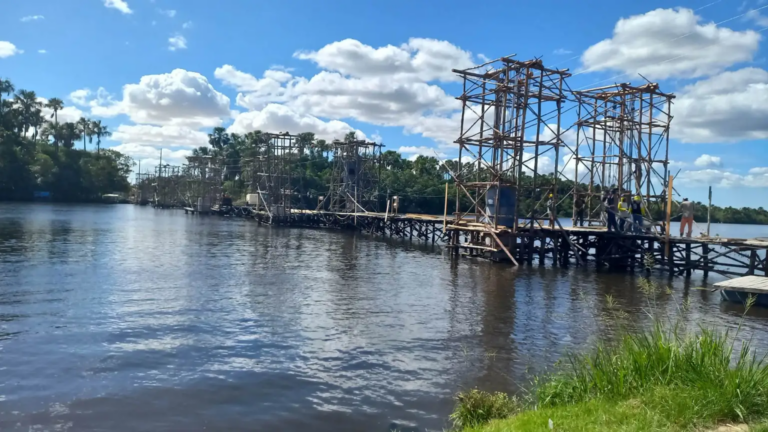 Presidente da AL anuncia retomada da obra de ponte sobre o Rio Preguiças
