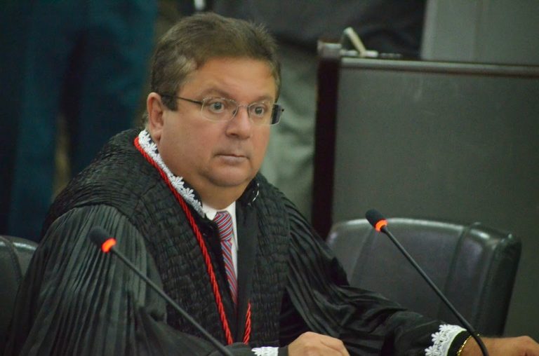 Nova decisão mantém sobrinho do governador no TCE-MA