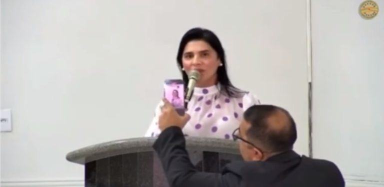 Vereadora renuncia ao mandato dizendo que é mais “útil” fora da Câmara