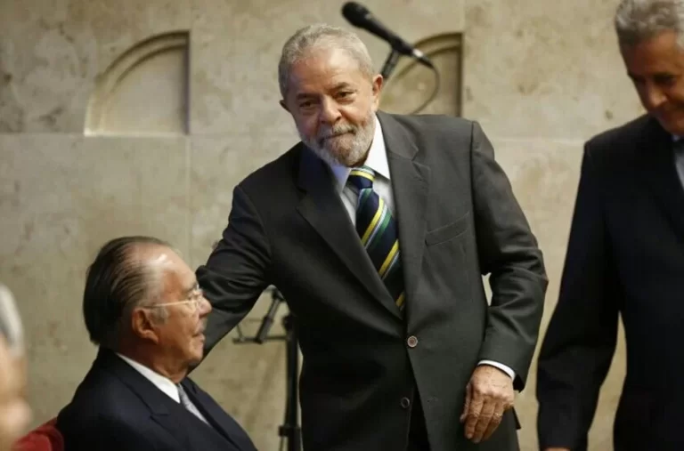 Lula avalia nome ligado ex-presidente José Sarney para PGR
