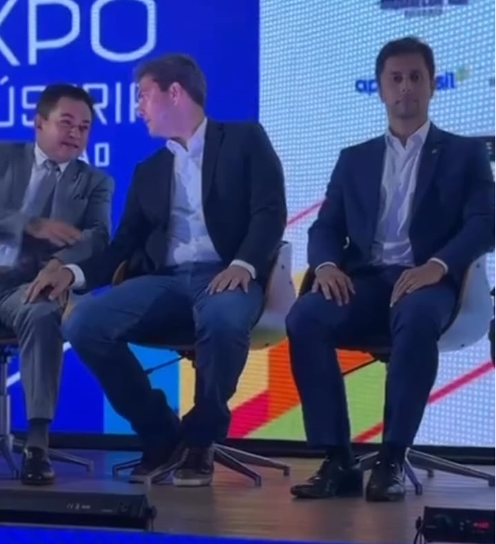 Braide e Duarte se encontram na Expo Indústria, mas quase não se cumprimentam