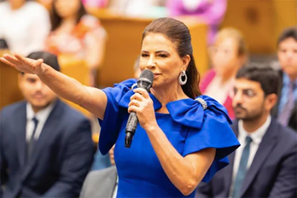 Abigail Cunha retorna ao Governo e cede vaga para Pará Figueiredo na Assembleia