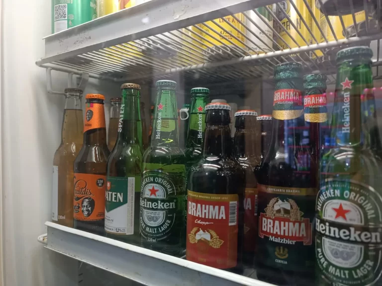 São Luís proíbe comercialização de produtos em vidro no Carnaval
