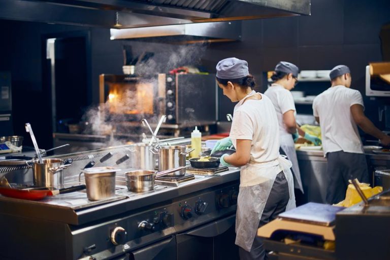 Josimar quer garantir acesso de clientes às cozinhas de bares e restaurantes no país