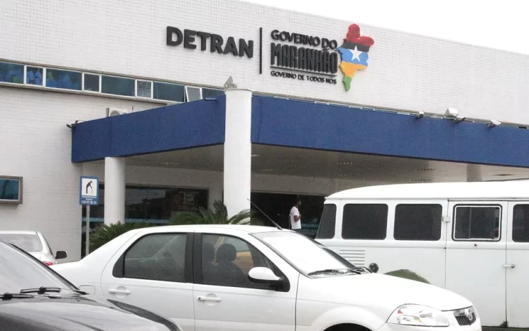 Funcionário do Detran é preso durante operação de combate a venda indevida de placas no Maranhão