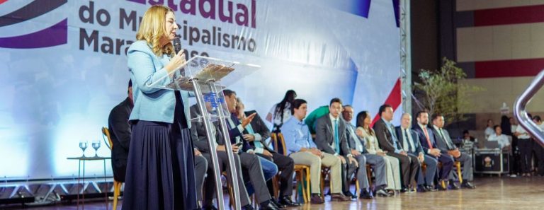 Iracema defende fortalecimento dos municípios em congresso de gestores públicos