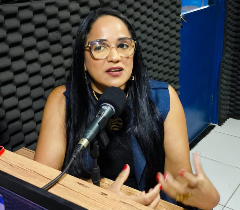 “Linguagem verbal representa 7% da nossa comunicação”, diz especialista em oratória