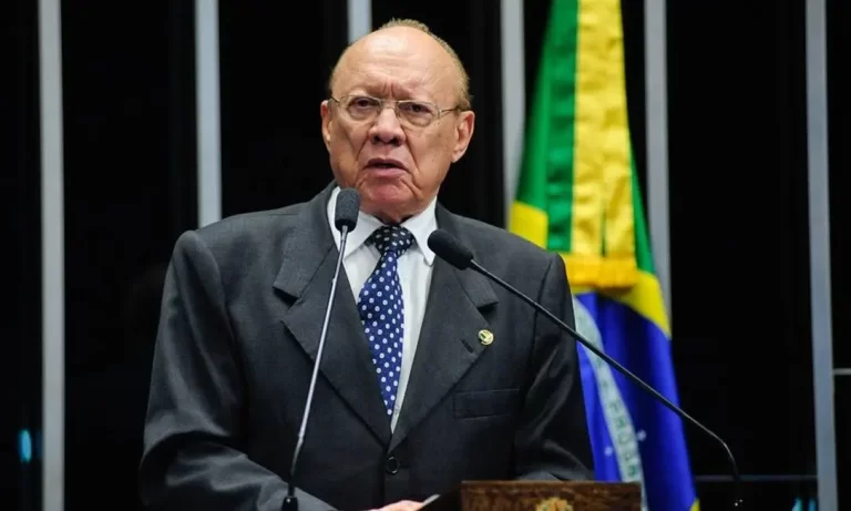 Ex-senador confirma que vai assumir mandato de vereador em Bacabal
