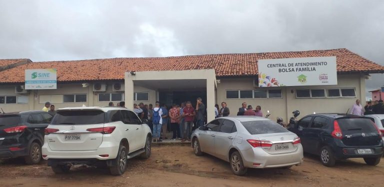 ‘Entra e sai’ de prefeitos provoca atraso de salários em Paço do Lumiar