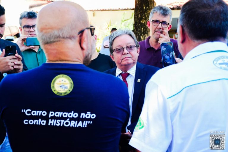 “Carro parado não conta história”, diz mensagem em foto sobre encontro que tratou do Dia do Fusca