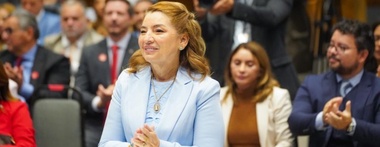 Iracema reitera compromisso com independência da Assembleia Legislativa ao tomar posse