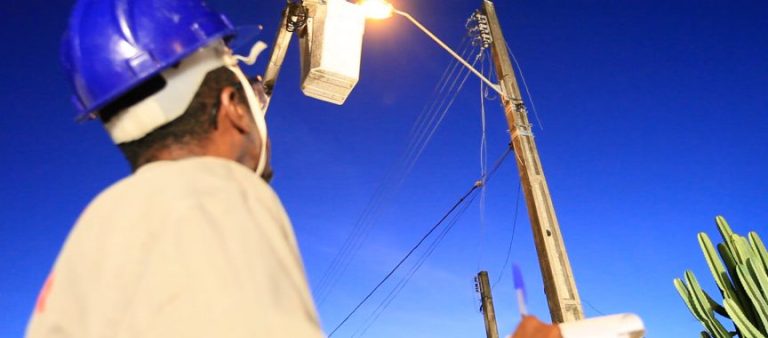 MP vai à Justiça contra reajuste na taxa de iluminação pública em Vargem Grande