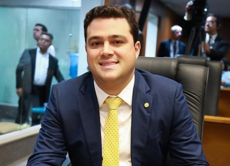 Deputado que busca suspender emendas tem liminar negada