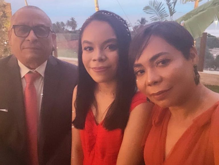 Filha de jornalista passa em exame da OAB no 9º período