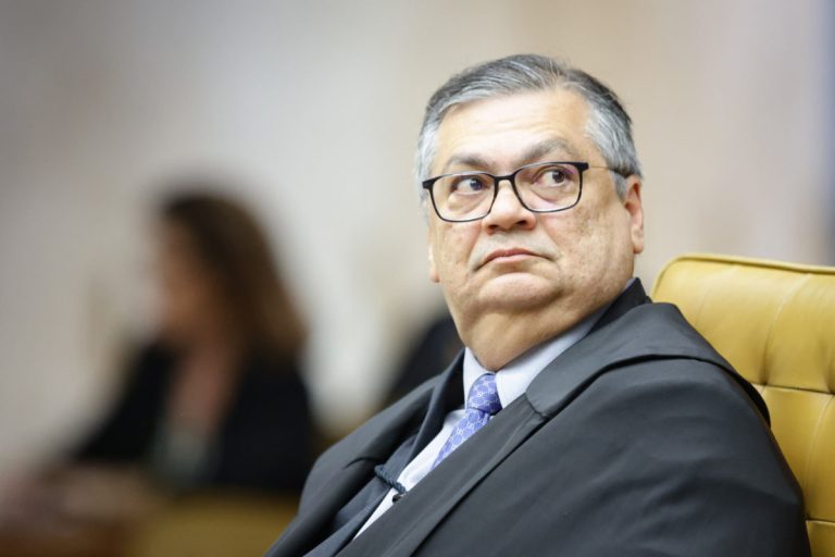 Dino acumula relatorias de casos envolvendo o TCE-MA