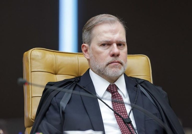 Petição contra advogado de Filipe Martins já tem relator