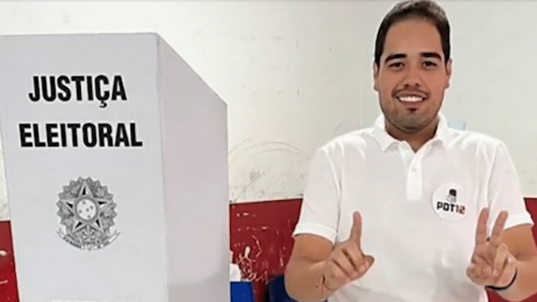 Justiça mantém audiência de prefeito acusado de matar PM