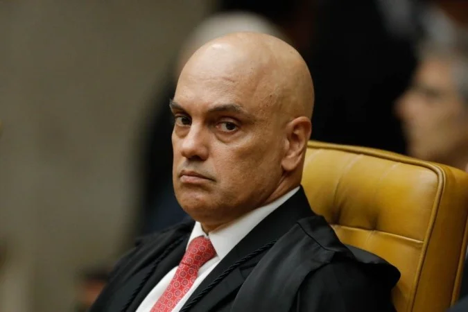 Moraes manda governador explicar ordens judiciais