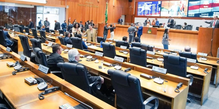 Alema aprova autorização de empréstimo de R$ 2 bilhões