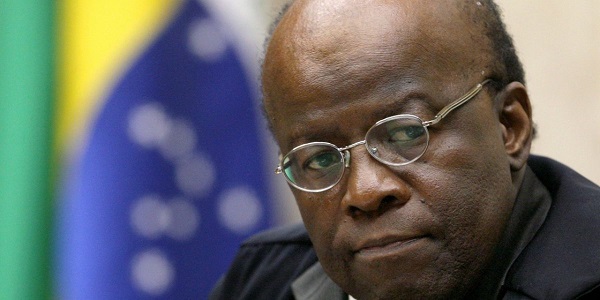 Joaquim Barbosa se filia ao DC para disputar a Presidência