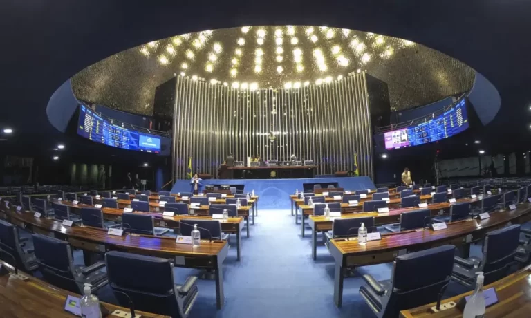 TSE já autoriza candidaturas isoladas a senador; entenda